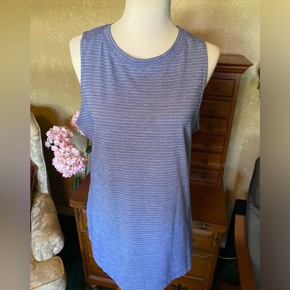 Athletic Works Blue Sleeveless Pullover Top (Code101)